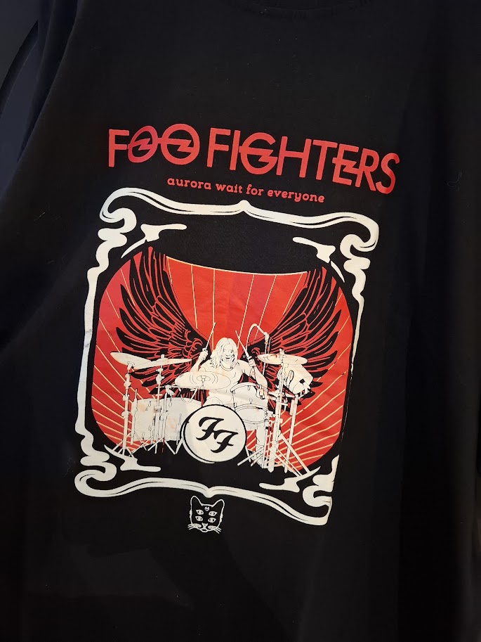 CAMISETA AURORA FOO FIGHTERS