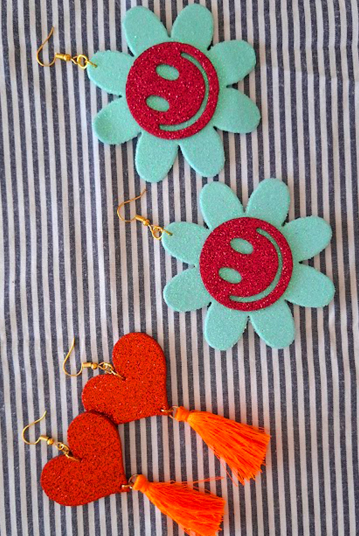 BRINCO CORAÇÃO TASSEL