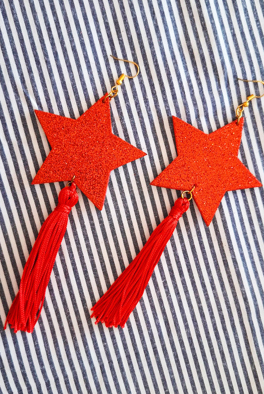 BRINCO ESTRELA TASSEL VERMELHO