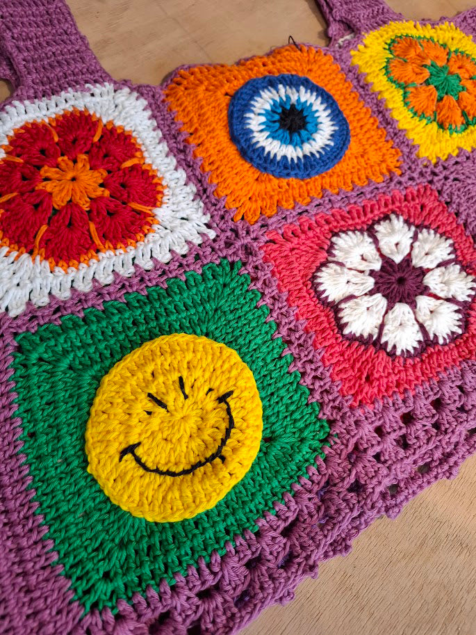 CROPPED CROCHÊ FLORES