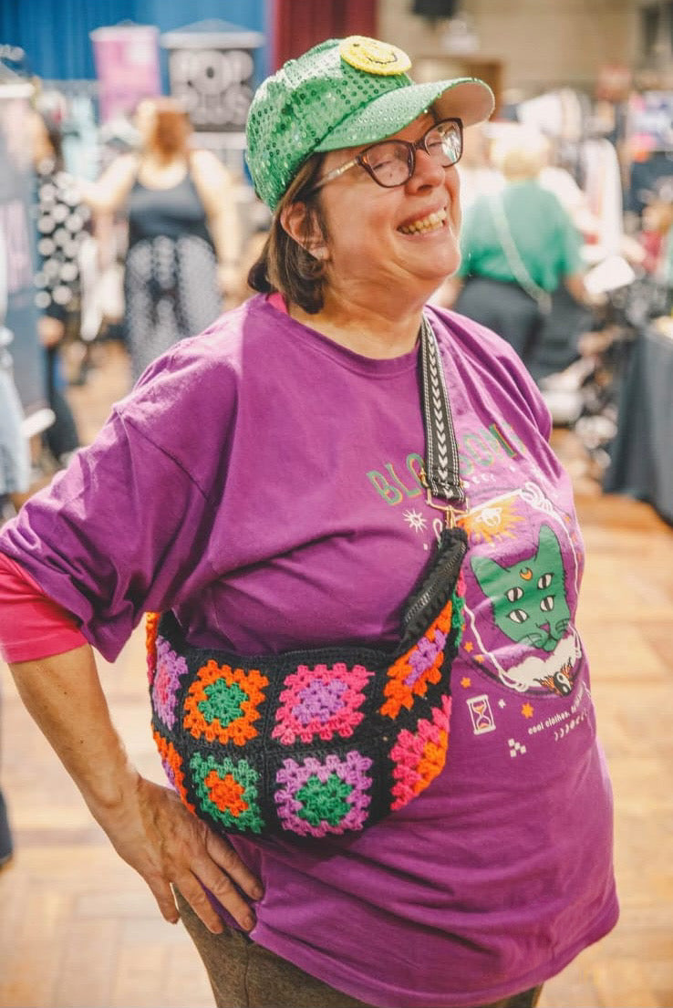 pochete croche roxo