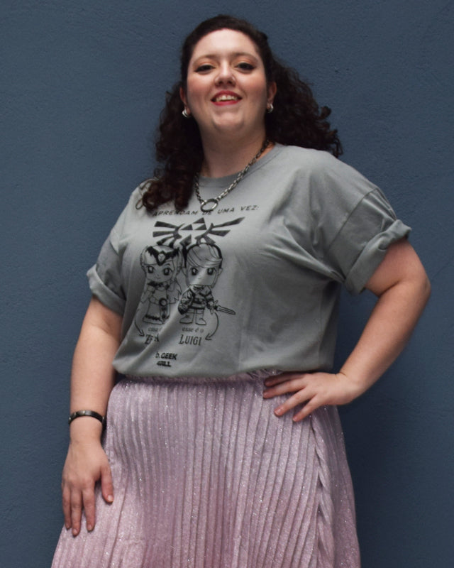 CAMISETA APRENDAM QUEM É ZELDA