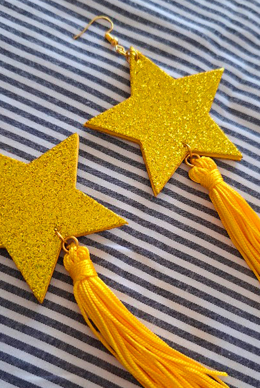 BRINCO ESTRELA TASSEL AMARELO