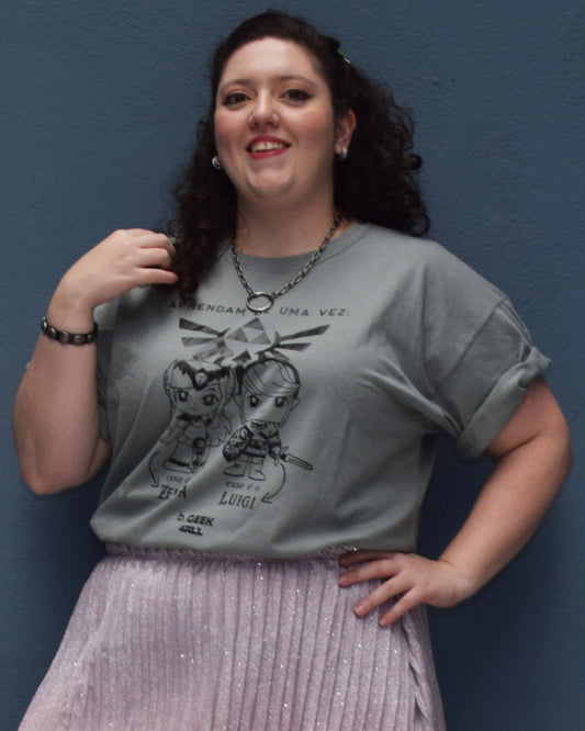 CAMISETA APRENDAM QUEM É ZELDA